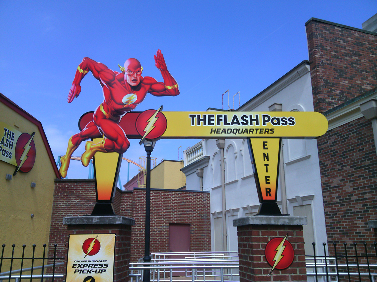 Flash Pass At Six Flags Over Georgia Signal Signs